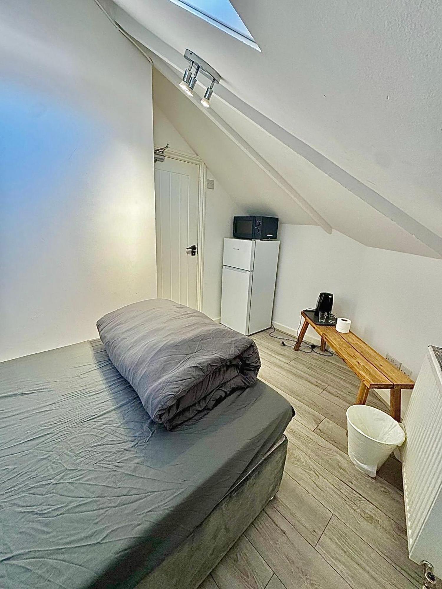 Guest house Willesden