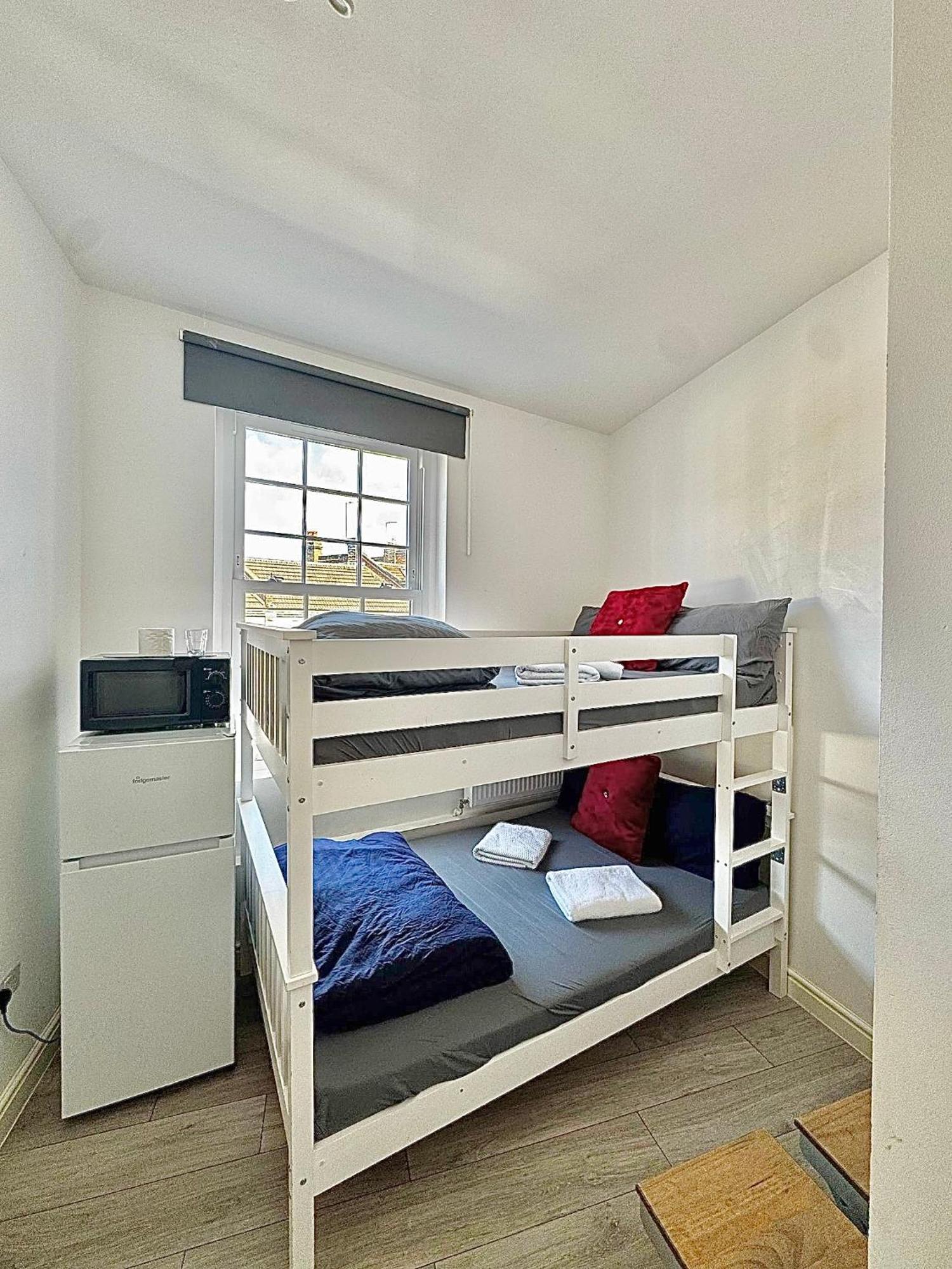 Willesden Guest house *